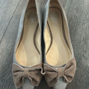 Vince Camuto Women's Gray and Brown Flats with Bow